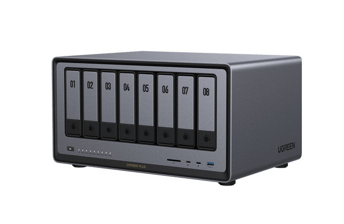 8-Bay UGREEN DXP8800 Plus