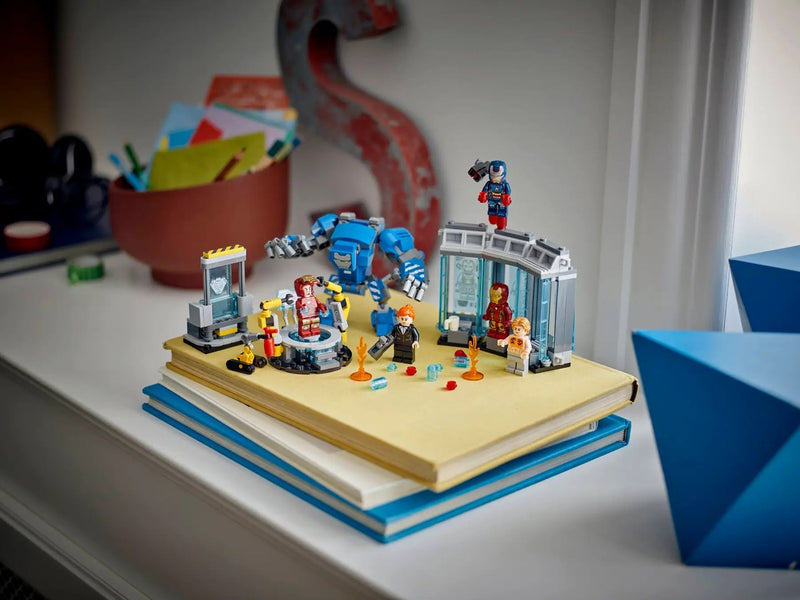 LEGO MARVEL 76315 Iron Man’s Laboratory: Hall of Armor