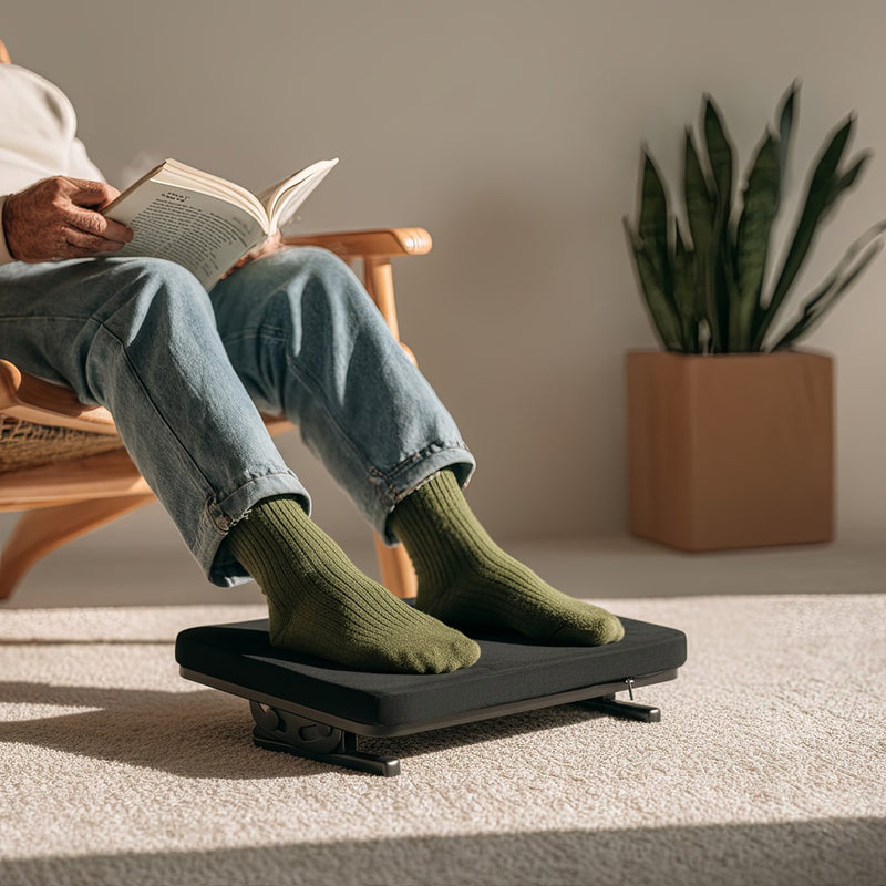 Maclean MC-460 Ergonomische Fußstütze, Beinstütze, stufenlos verstellbarer Winkel, unter dem Schreibtisch, abnehmbares Kissen, gepolstert