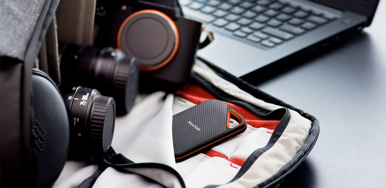 SanDisk Extreme PRO Portable V2 - SSD - encrypted - 1 TB - external (portable) - USB 3.2 Gen 2x2 (USB-C connector) - 256-bit AES - for Intel Next Unit