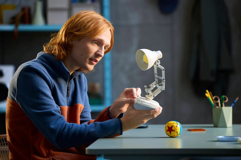 LEGO IDEAS 21357 Disney Pixar Luxo Jr.