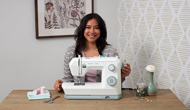 Husqvarna Onyx 15 sewing machine