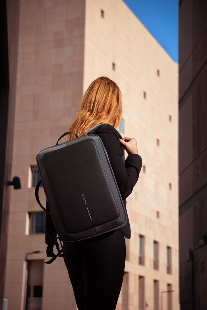 XD DESIGN ANTI-THEFT BACKPACK / BRIEFCASE BOBBY BIZZ 2.0 BLACK P/N: P705.921