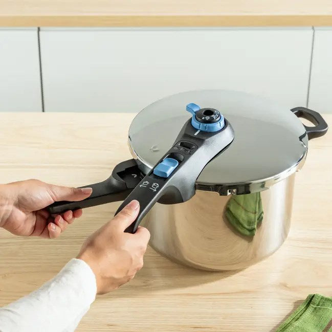 Pressure cooker TEFAL SECURE TRENDY 6L + stainless steel basket