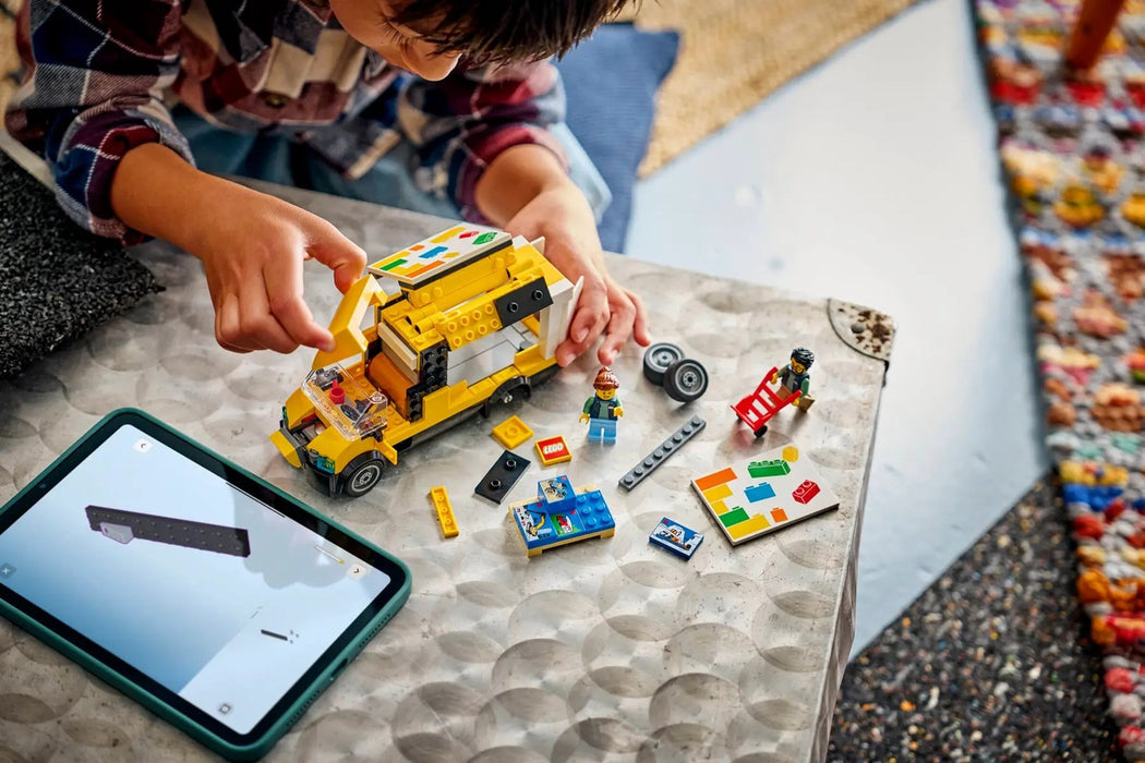 LEGO CITY 60500 The LEGO Van
