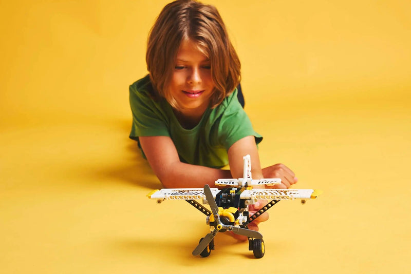 LEGO 42198 Technic Propellerflugzeug