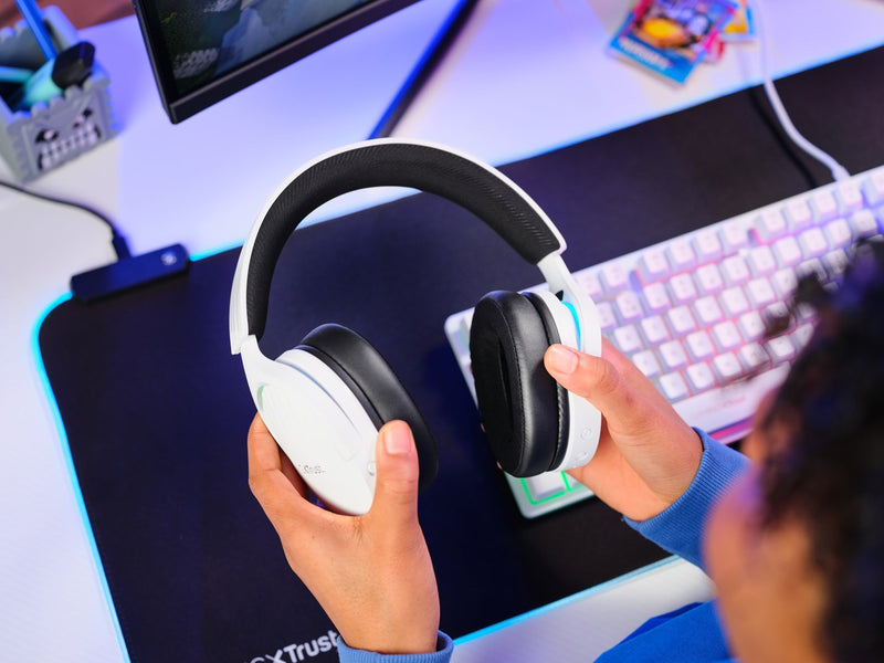 Trust GXT 491W FAYZO Headset Wired & Wireless Head-band Gaming USB Type-C Bluetooth Black, White