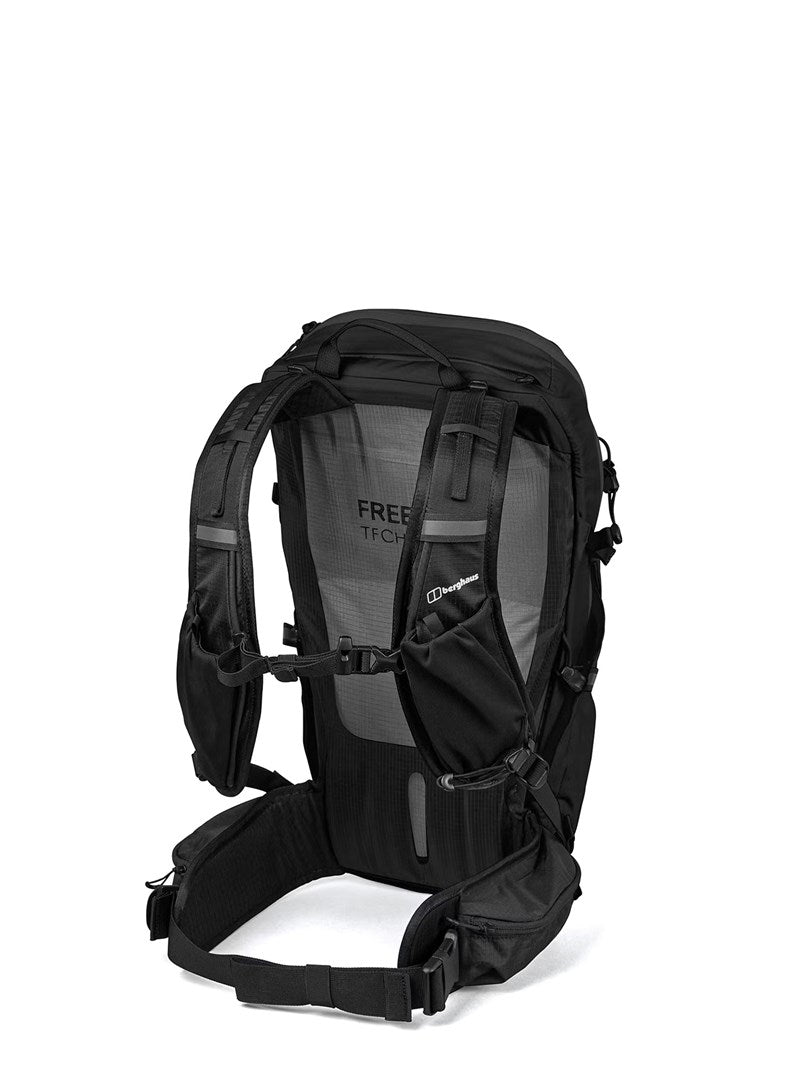 Berghaus Prism PT InterActive Jacket size M + Berghaus Remote Hike 23l Dame Ryggsekk Black Backpack