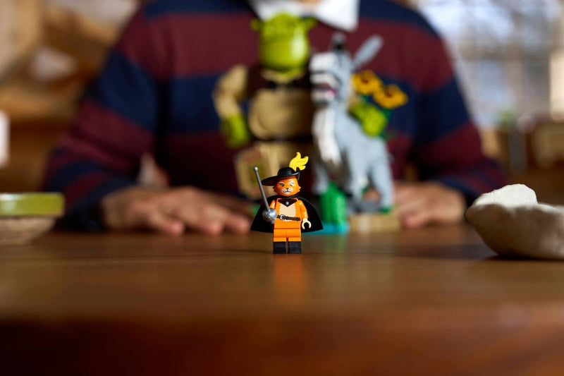 LEGO ICONS 72423 Shrek, Donkey and Puss in Boots