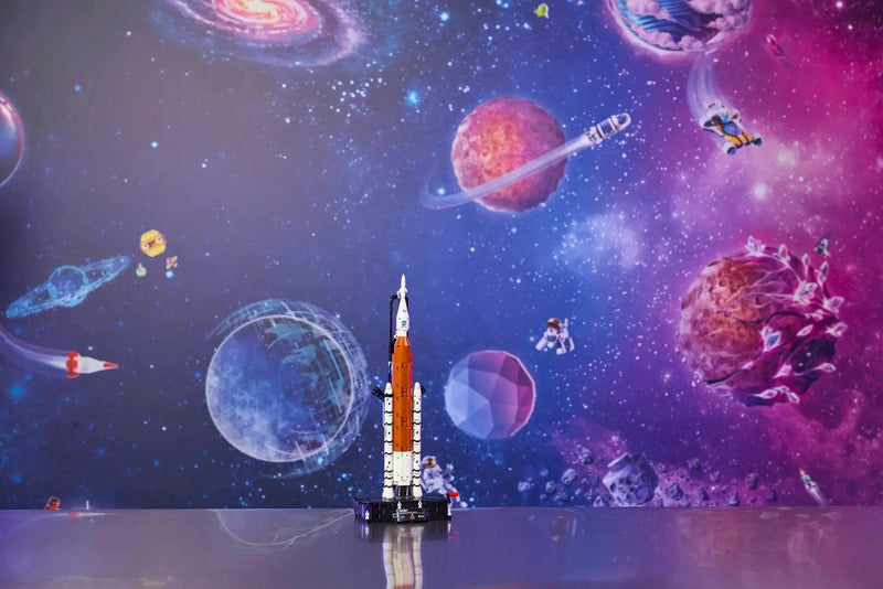 LEGO TECHNIC 42221 NASA Artemis Space Launch System Rocket