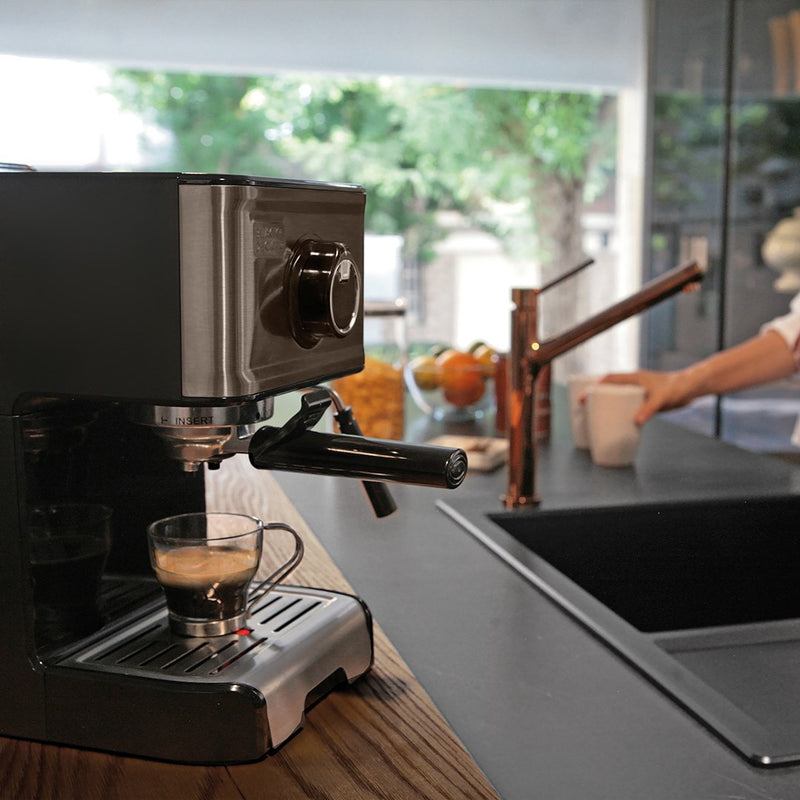 Machine à café expresso Black+Decker BXCO1200E (1200W)