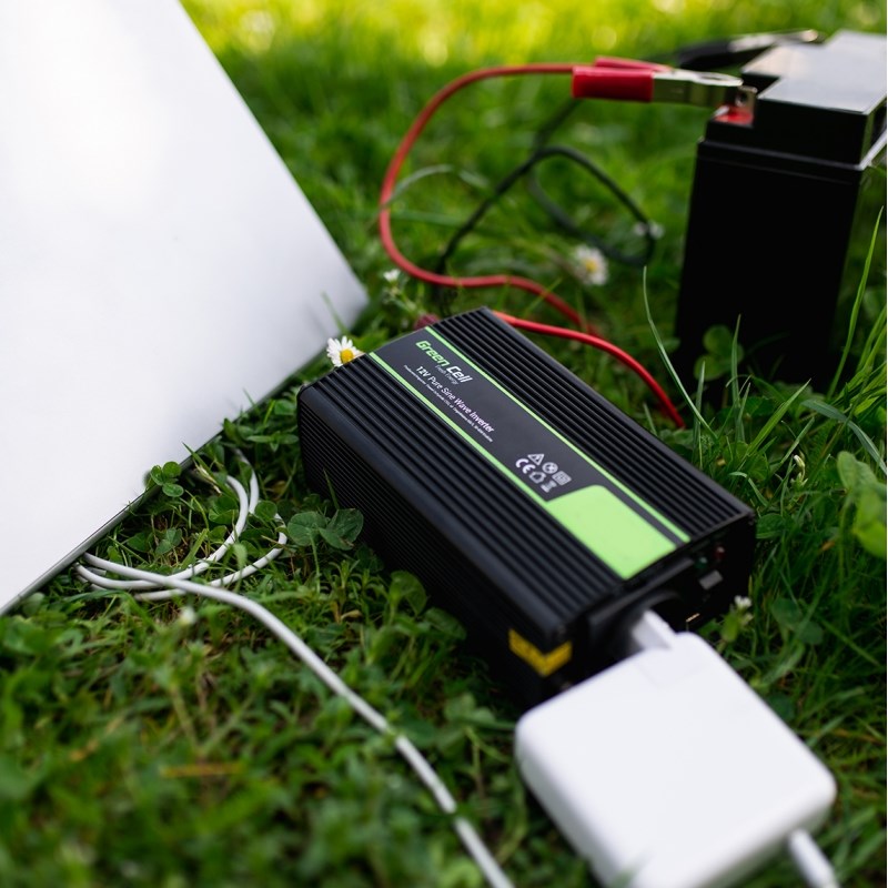 Green Cell Power Inverter 12V to 230V 500W/1000W Modified sine wave