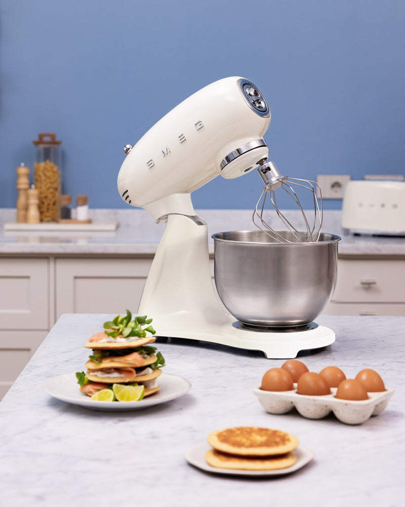 Smeg SMF05CREU mixer Stand mixer 1000 W Cream