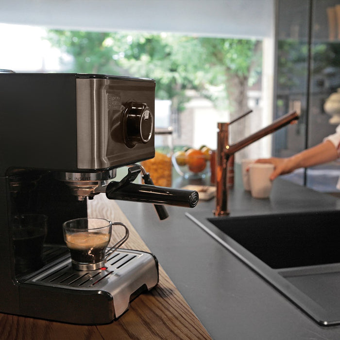 Espresso coffee maker Black+Decker BXCO1200E (1200W)