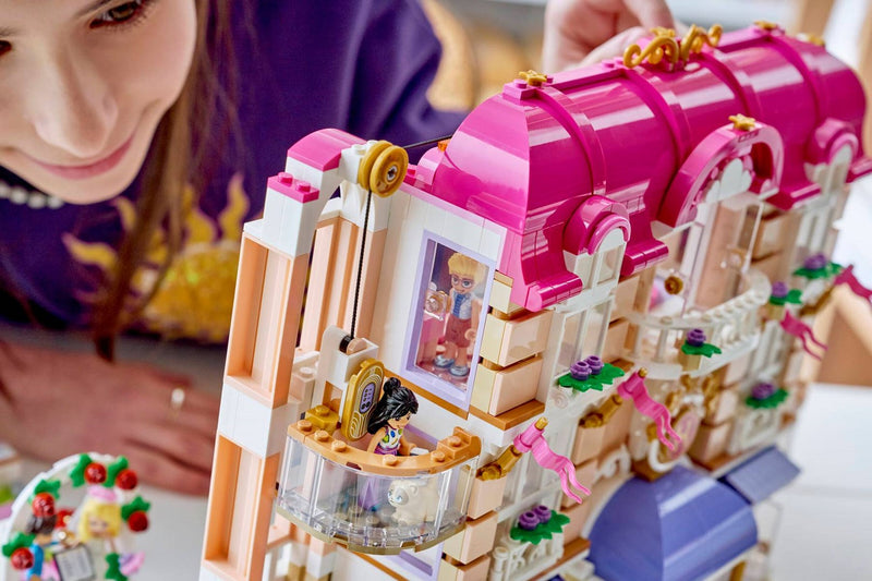 LEGO FRIENDS 42704 Heartlake City Grand Hotel