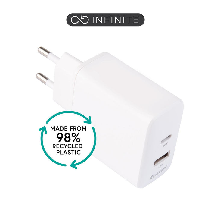 1 x USB-C PD 20W. 1 x  USB-A
